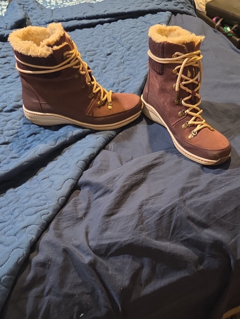 Aetrex Women's Brown Faux-Fur, Leather Upper Lined Lace-Up Winter Boots Size 10